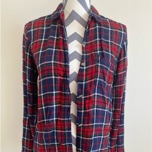Women’s American eagle boyfriend fit button up plaid flannel‎ size extra small